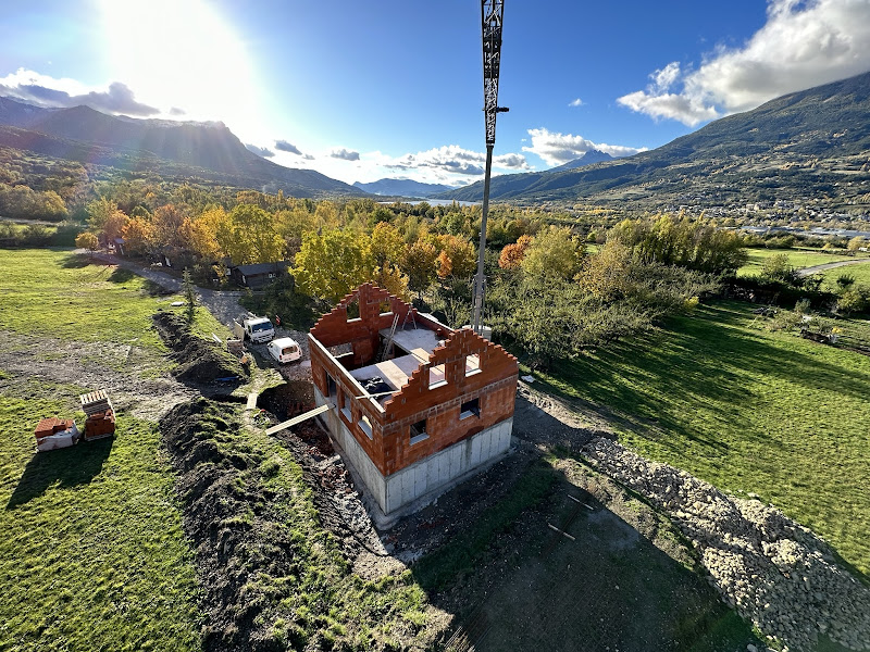 ACR Alpes Construction Renovation sarl - façadier enduiseur à Embrun
