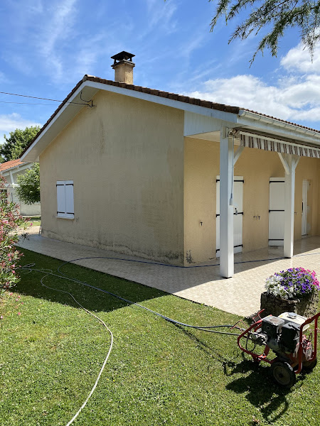 ARTISAN MR BARREAU, COUVREUR - façadier enduiseur à Le Bugue