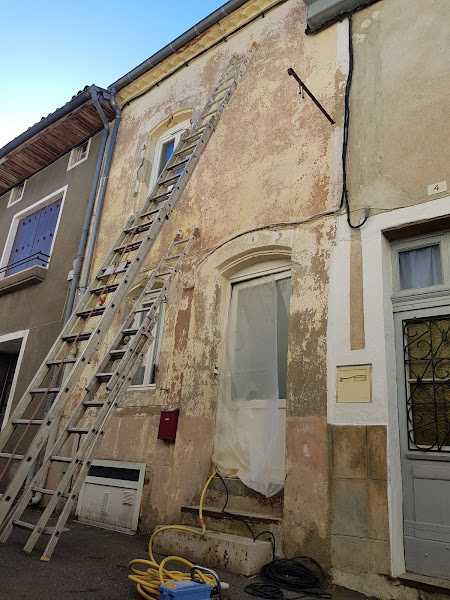 DELTA BATIMENT CHARENTE: Artisan couvreur peintre Nettoyage toiture Ravalement f - façadier enduiseur à Angoulême