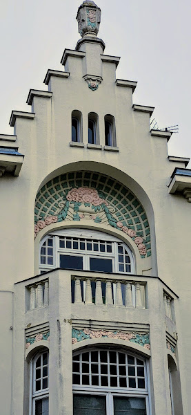 Facade art déco (Louis Guindez) - façadier enduiseur à Saint-Quentin