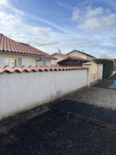 MAISON-SOEUR ENTREPRISE GENERALE BÂTIMENT:Toitures/Façade/Couverture/Zinguerie/P - façadier enduiseur à Reyssouze